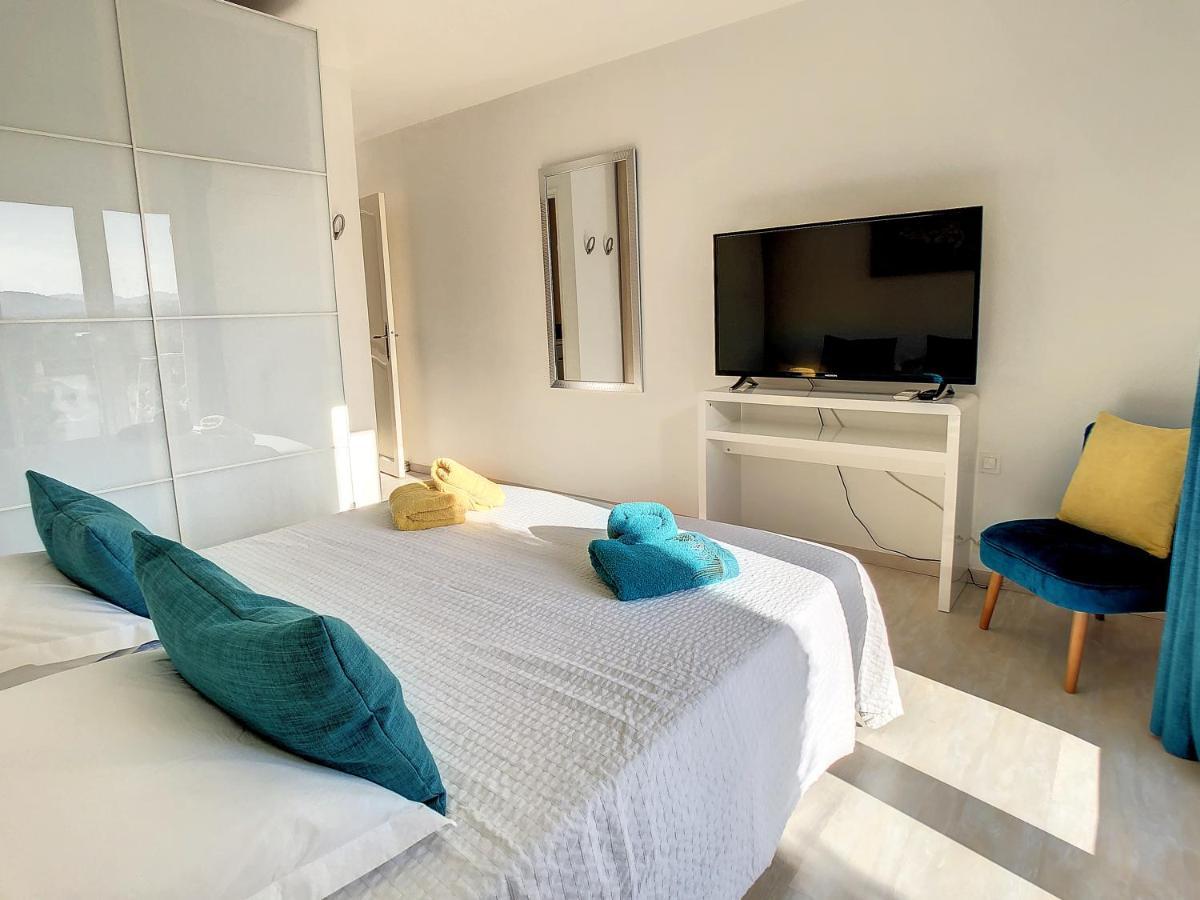 3 Bedrooms Villa Near Cannes - Pool & Jacuzzi - Sea View 망들리유 라 나플 외부 사진