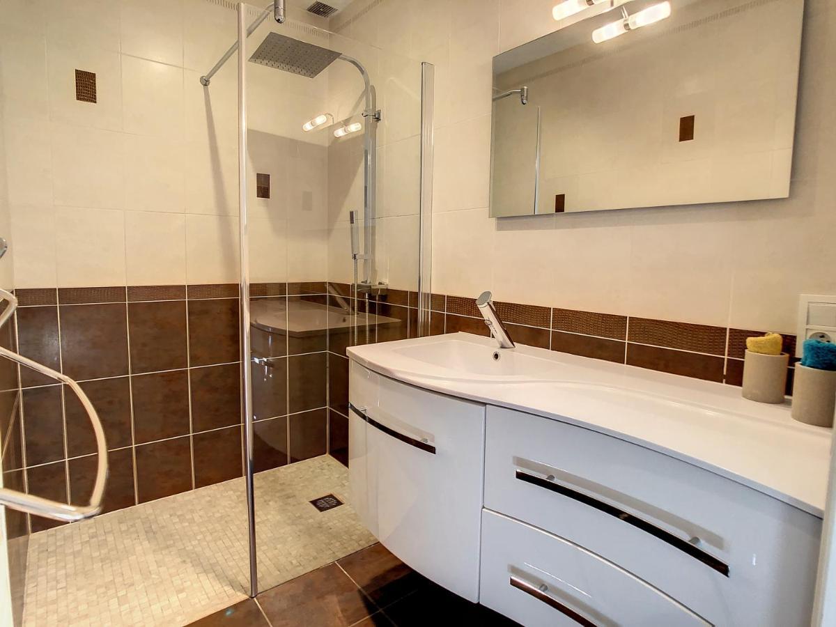 3 Bedrooms Villa Near Cannes - Pool & Jacuzzi - Sea View 망들리유 라 나플 외부 사진