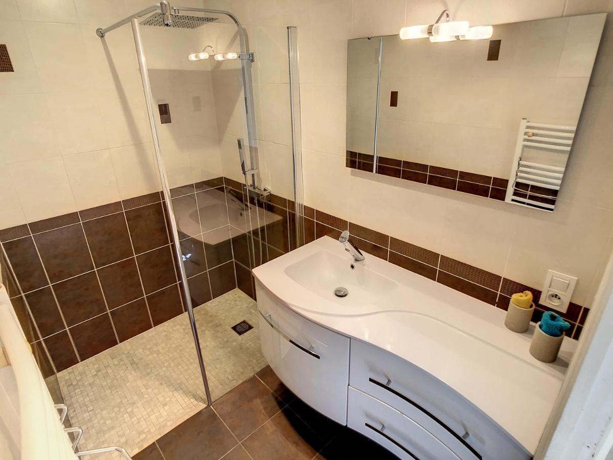 3 Bedrooms Villa Near Cannes - Pool & Jacuzzi - Sea View 망들리유 라 나플 외부 사진