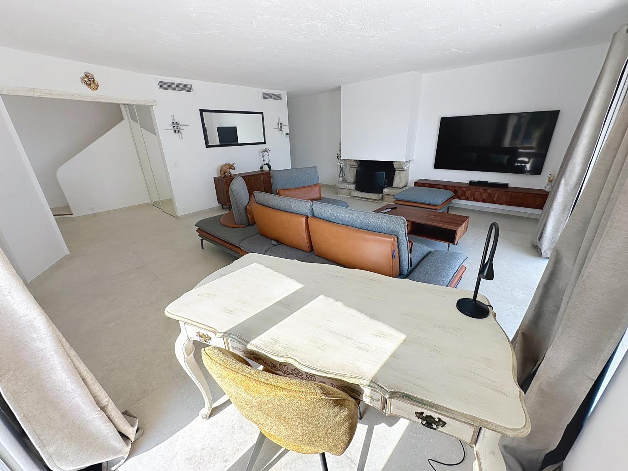 3 Bedrooms Villa Near Cannes - Pool & Jacuzzi - Sea View 망들리유 라 나플 외부 사진